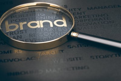Pequenas e médias empresas têm muito o que se beneficiarem do branding no fortalecimento e posicionamento de marca no mercado.